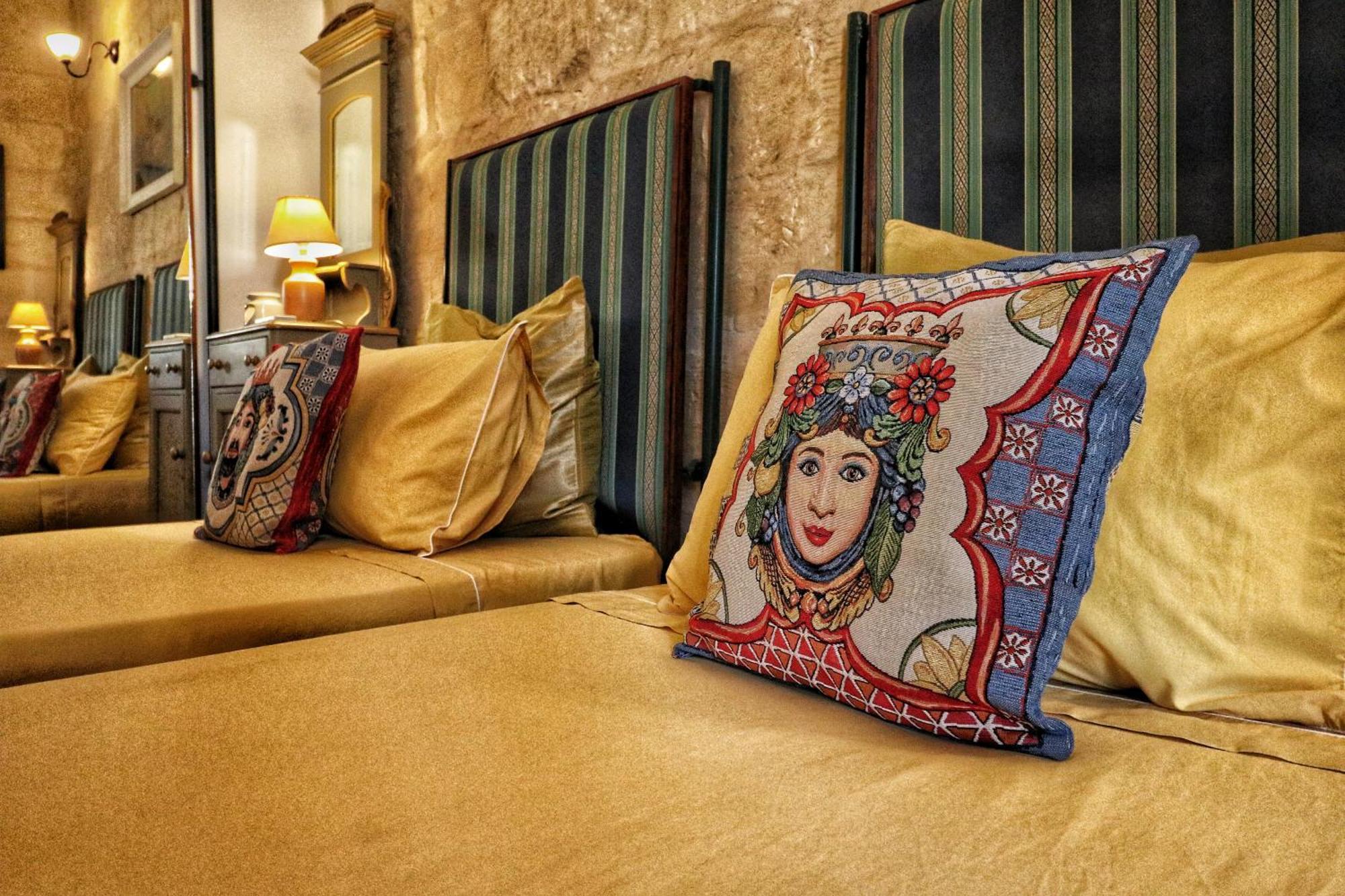 The Knight - Heritage & Art Home At Birgu Square Dış mekan fotoğraf
